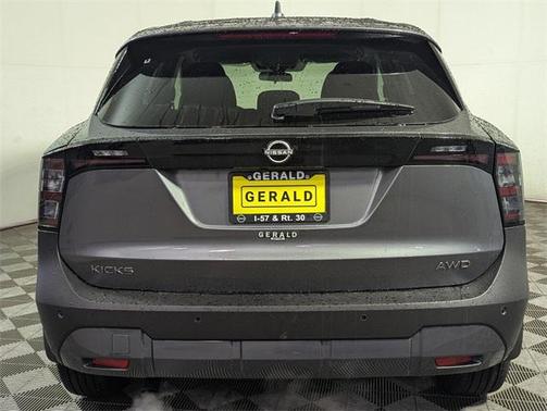 2025 Nissan Kicks SV