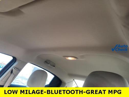 2012 Dodge Avenger SE