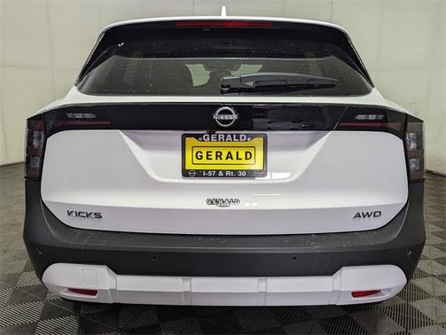 2025 Nissan Kicks SV