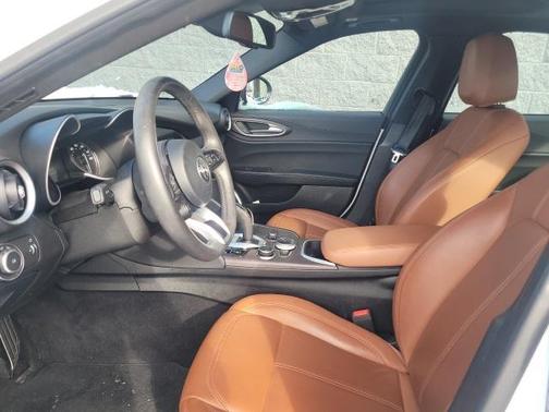 2022 Alfa Romeo Giulia Ti