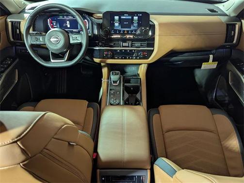 2025 Nissan Pathfinder Platinum 4WD