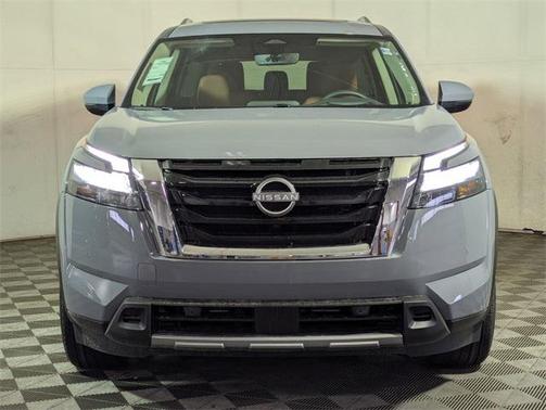 2025 Nissan Pathfinder Platinum 4WD