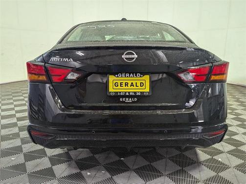 2025 Nissan Altima S FWD