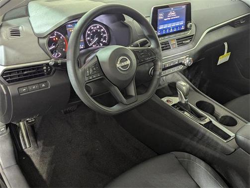 2025 Nissan Altima S FWD