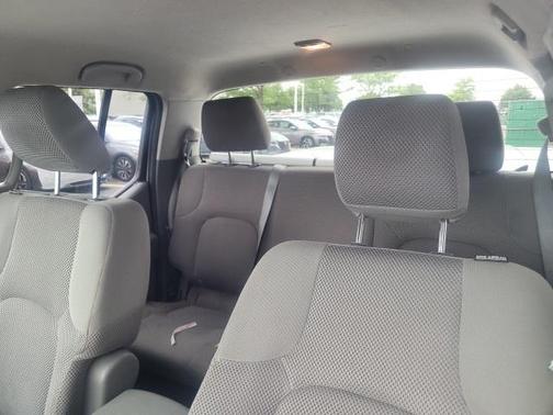2011 Nissan Frontier S