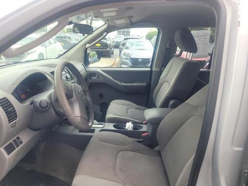 2011 Nissan Frontier S