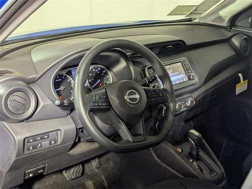 2025 Nissan Kicks S