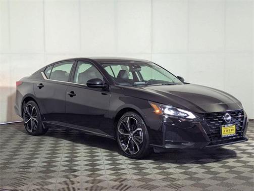 2023 Nissan Altima SR FWD