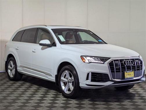 2023 Audi Q7 55 Premium