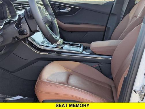 2023 Audi Q7 55 Premium