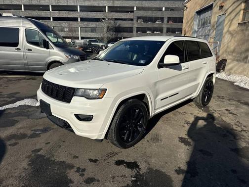 2017 Jeep Grand Cherokee Altitude