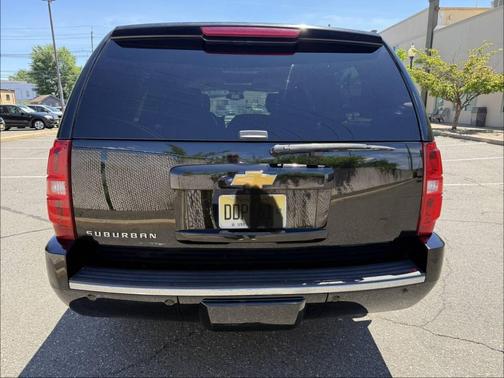 Black 2014 Chevrolet Suburban 1500 LTZ