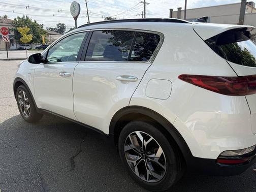 2020 Kia Sportage EX