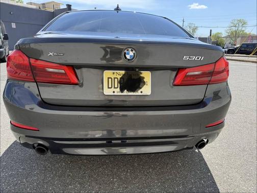 Gray 2018 BMW 530 xDrive