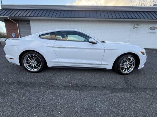 2017 Ford Mustang EcoBoost Premium