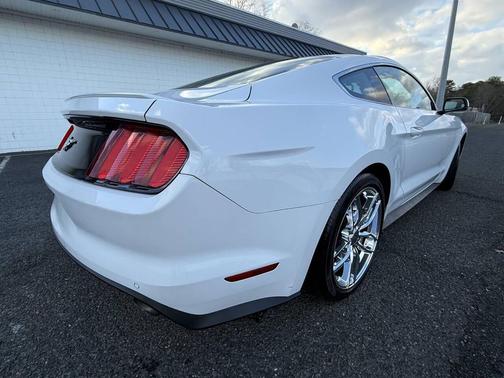 2017 Ford Mustang EcoBoost Premium