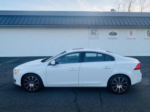 2016 Volvo S60 Inscription T5 Premier