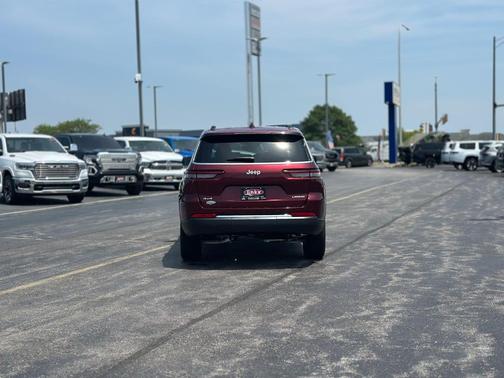 2025 Jeep Grand Cherokee L Laredo