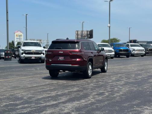 2025 Jeep Grand Cherokee L Laredo