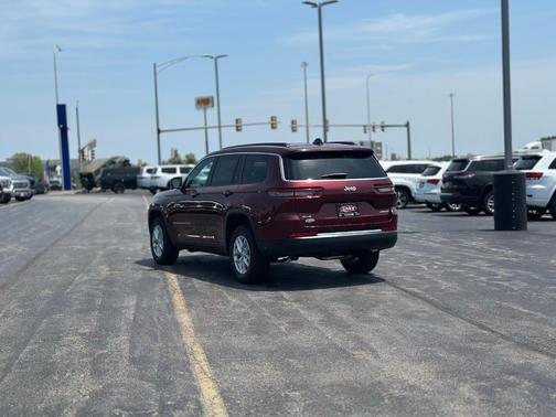 2025 Jeep Grand Cherokee L Laredo