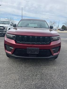 2022 Jeep Grand Cherokee Laredo