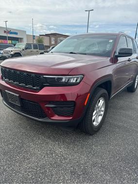 2022 Jeep Grand Cherokee Laredo