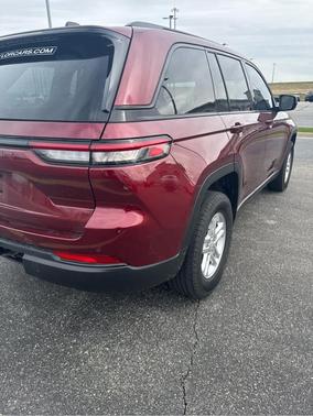 2022 Jeep Grand Cherokee Laredo