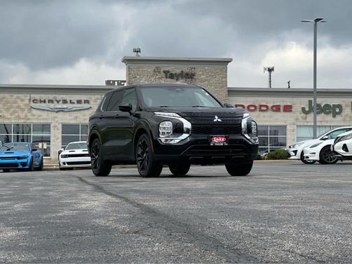 2023 Mitsubishi Outlander SE Black Edition