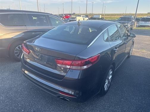 2017 Kia Optima LX