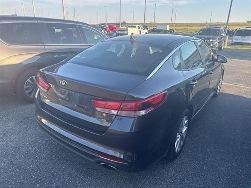 2017 Kia Optima LX