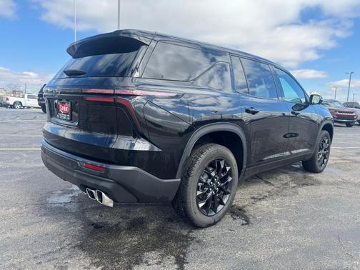 2024 Chevrolet Traverse LS