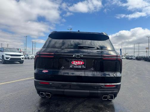 2024 Chevrolet Traverse LS