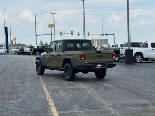 2025 Jeep Gladiator Sport