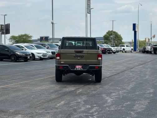 2025 Jeep Gladiator Sport