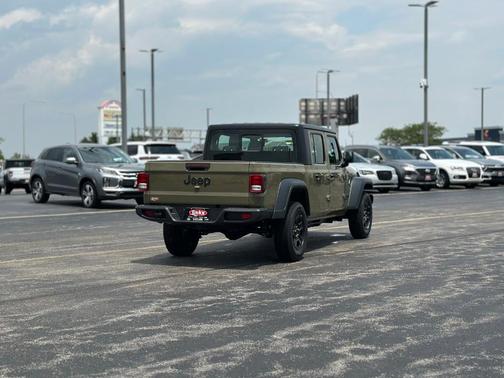 2025 Jeep Gladiator Sport