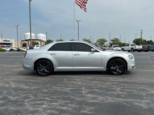 2021 Chrysler 300 S