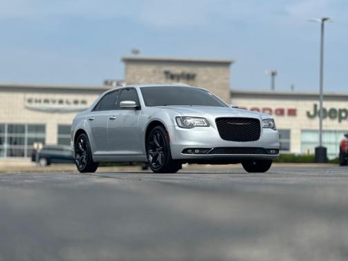 2021 Chrysler 300 S