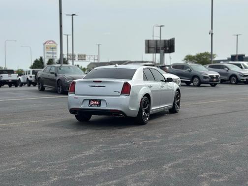 2021 Chrysler 300 S