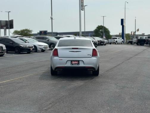 2021 Chrysler 300 S