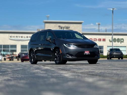 2019 Chrysler Pacifica Limited