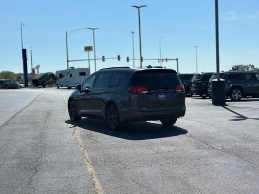 2019 Chrysler Pacifica Limited