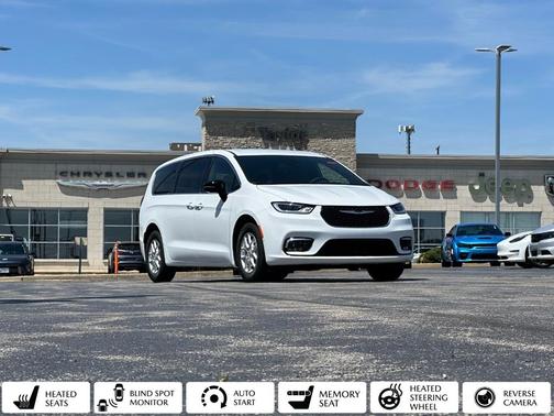 2025 Chrysler Pacifica Select