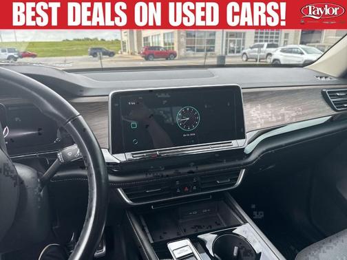 Silver Bird Metallic 2024 Volkswagen Atlas 2.0T SEL Premium R-Line
