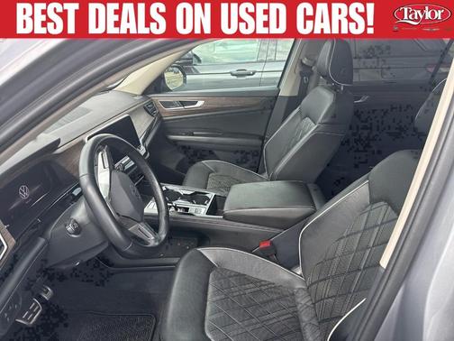 Silver Bird Metallic 2024 Volkswagen Atlas 2.0T SEL Premium R-Line