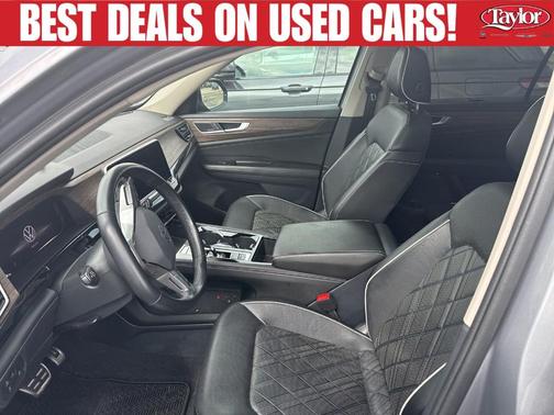Silver Bird Metallic 2024 Volkswagen Atlas 2.0T SEL Premium R-Line