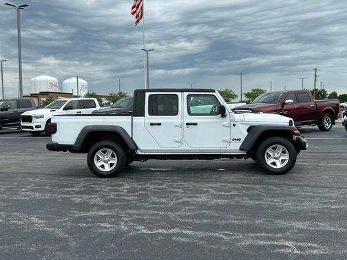 2023 Jeep Gladiator Sport