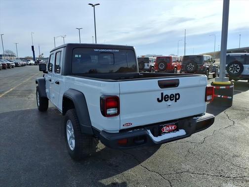 2023 Jeep Gladiator Sport