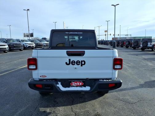 2023 Jeep Gladiator Sport