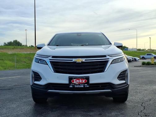 Summit White 2023 Chevrolet Equinox 2LT