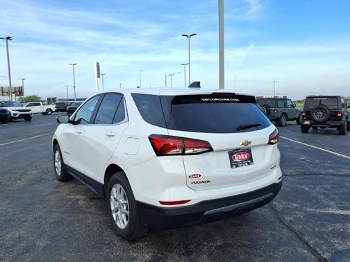 Summit White 2023 Chevrolet Equinox 2LT
